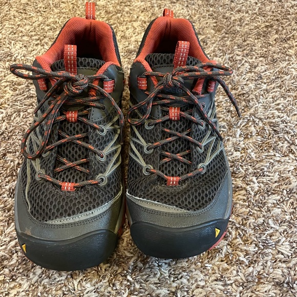 Keen Shoes Keen Hiking Shoes Mens Size 85 Poshmark